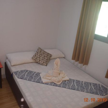 Oyo 712 Island Hop Nido Hostel El Nido Dış mekan fotoğraf